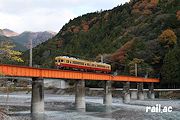 第三橋梁を渡る大井川鐵道3000系